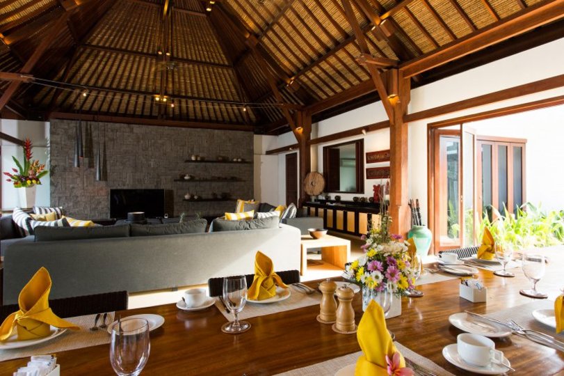 A Luxurious Oasis Steps from the Shore, Bali Villa 1008