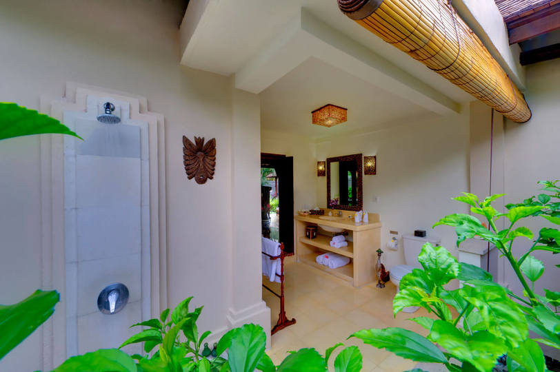 Exquisite 5-Star Luxury Retreat – Discover Bali Villa 1015