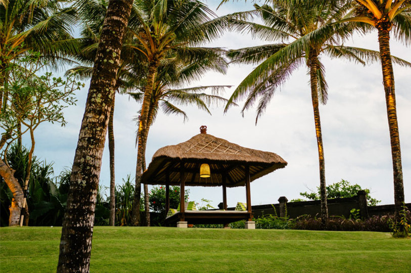 Secluded 5-Star Luxury by the Ocean – Bali Villa 1018