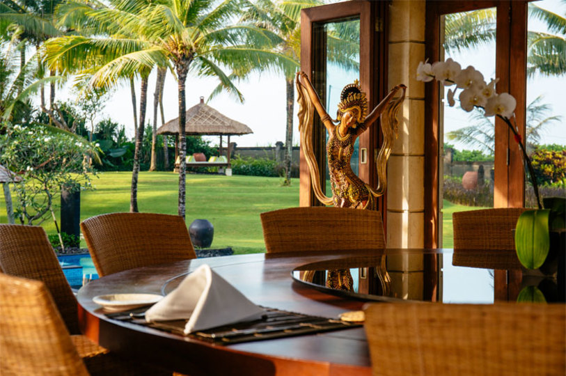 Secluded 5-Star Luxury by the Ocean – Bali Villa 1018