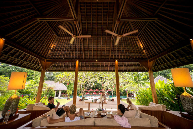 Bali Villa 1022: Your Private Oasis with Pool & Serenity
