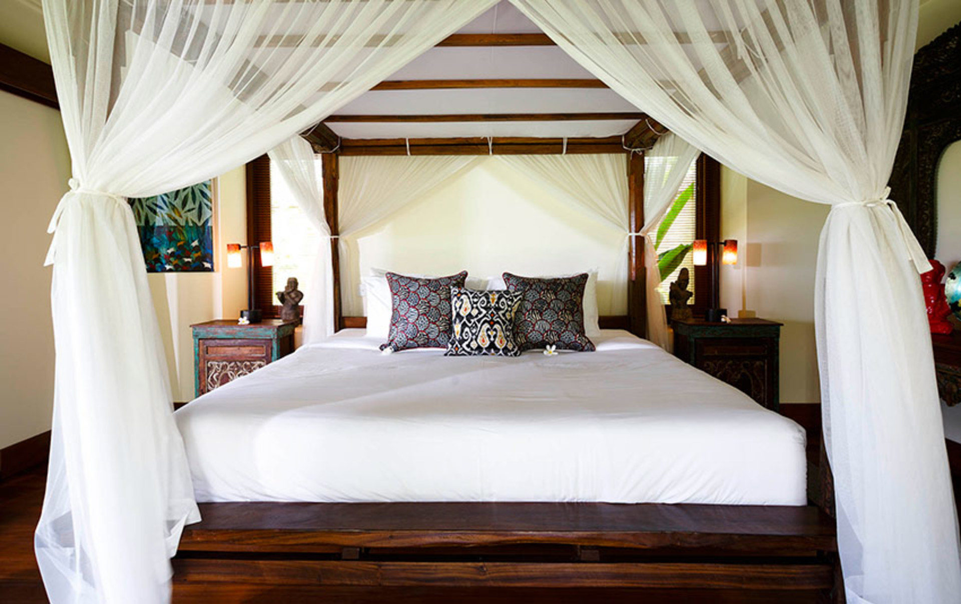 Bali Villa 1023: Ocean Bliss & Poolside Serenity