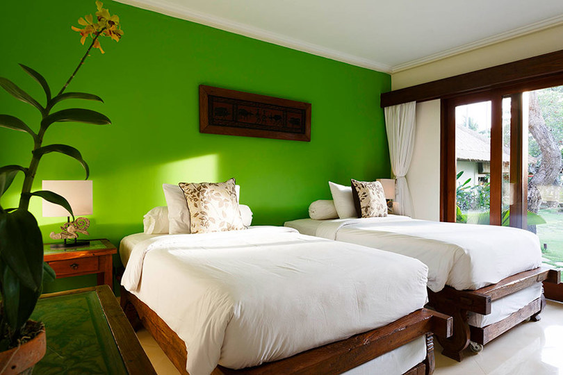 Bali Villa 1023: Ocean Bliss & Poolside Serenity