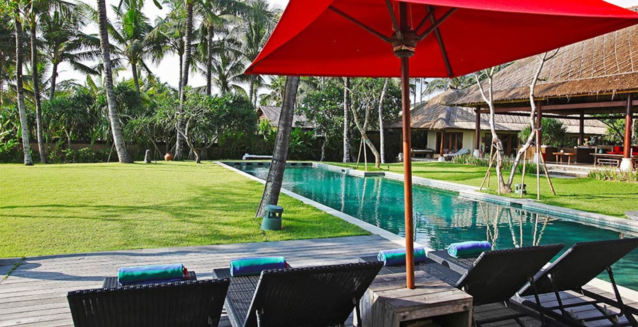 Bali Villa 1023: Ocean Bliss & Poolside Serenity
