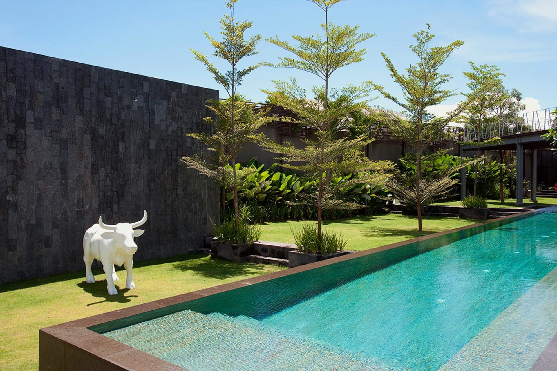 Sanctuary of Green and Glamour – Bali Villa 1024