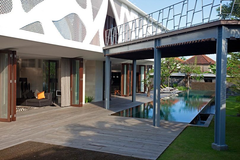 Sanctuary of Green and Glamour – Bali Villa 1024
