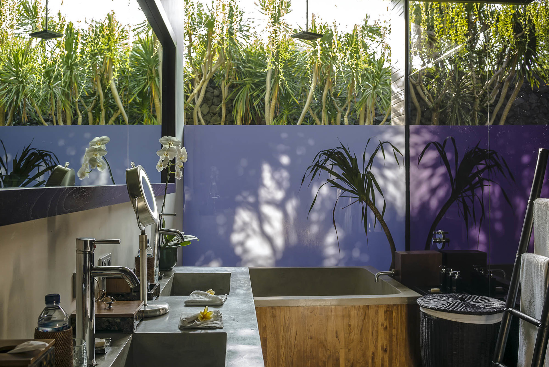 Luxury Villa Escape with Exceptional Staff – 1028