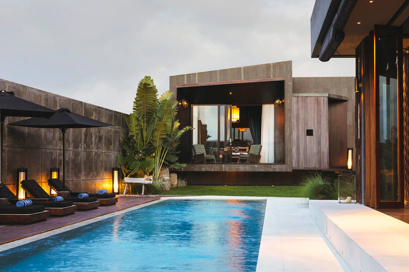 Modern Oasis by the Sea – Bali Villa 1032