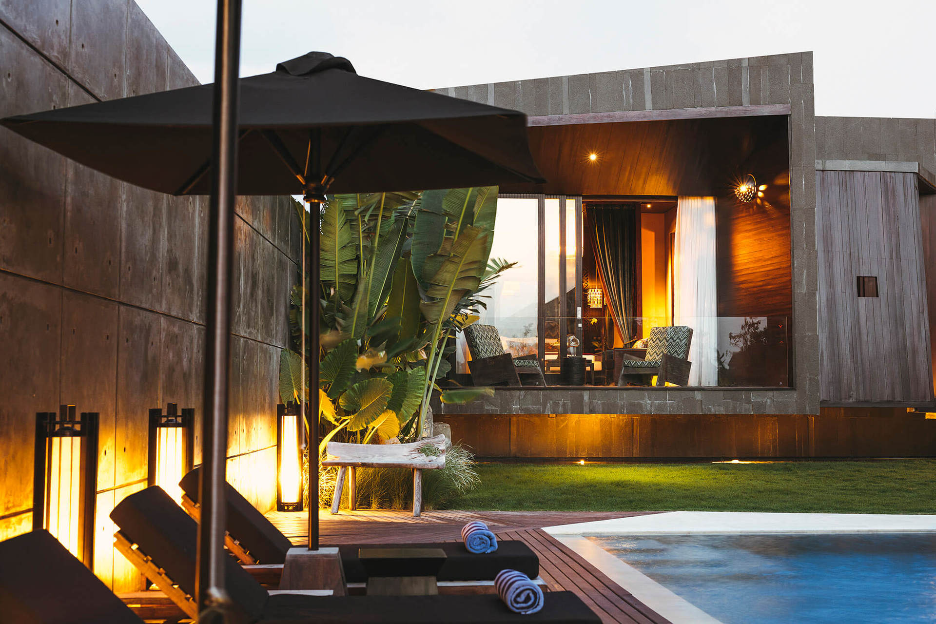 Modern Oasis by the Sea – Bali Villa 1032