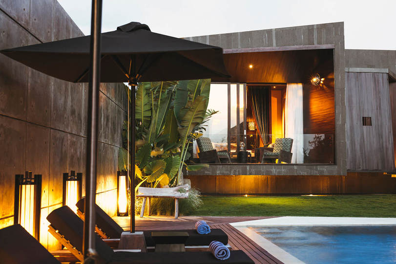 Modern Oasis by the Sea – Bali Villa 1032