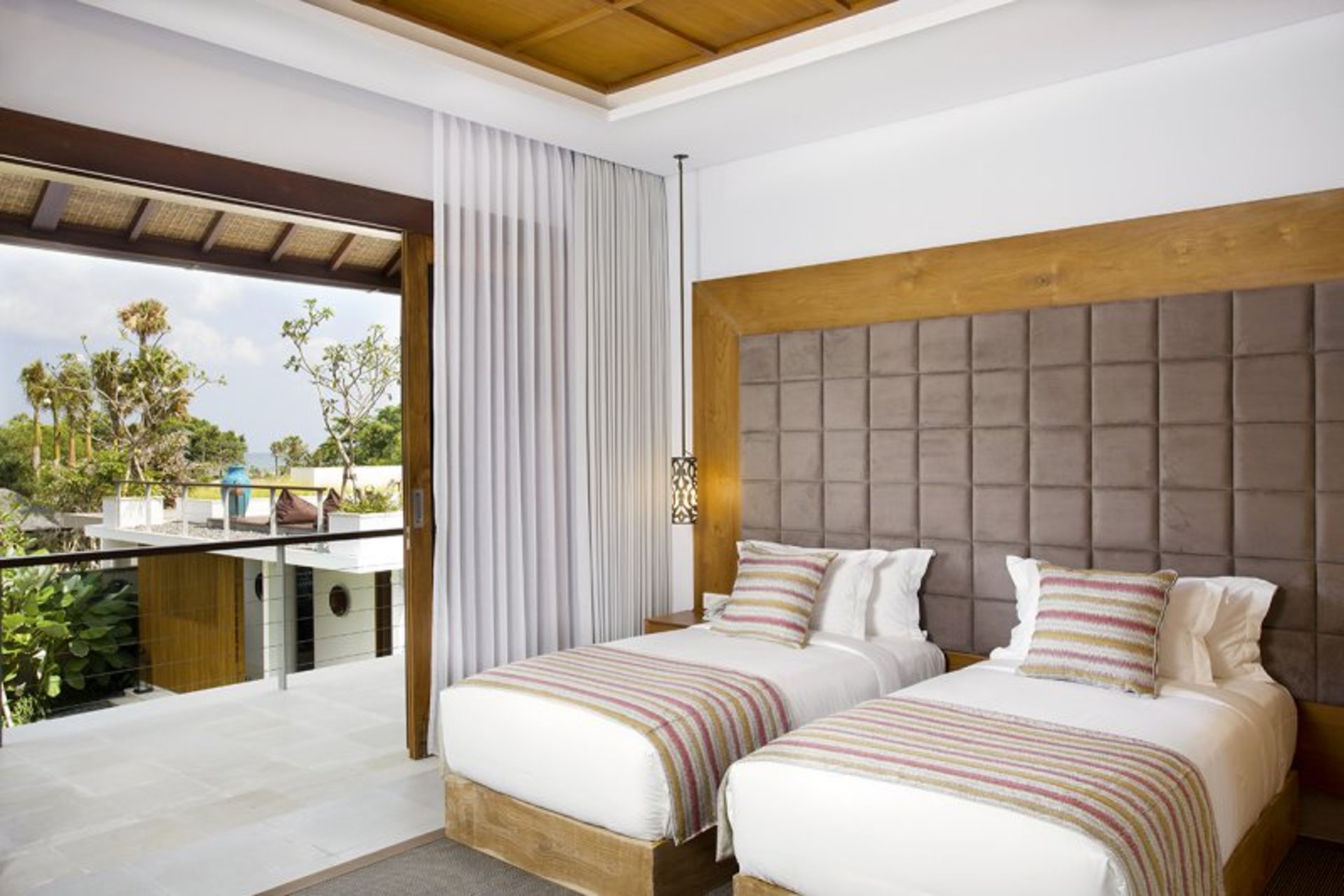 Where Luxury Meets the Beach – Bali Villa 1036