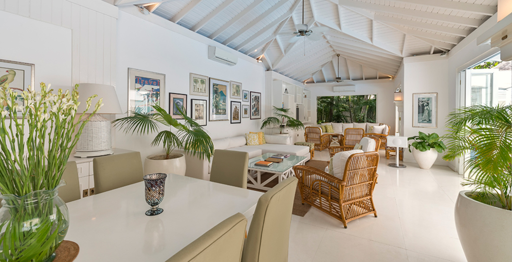 Rent a Luxury Villa in Bali Close to the Beach, Bali Villa 1037