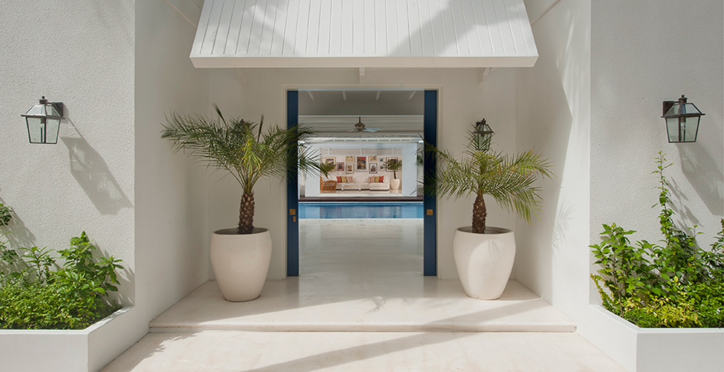 Rent a Luxury Villa in Bali Close to the Beach, Bali Villa 1037