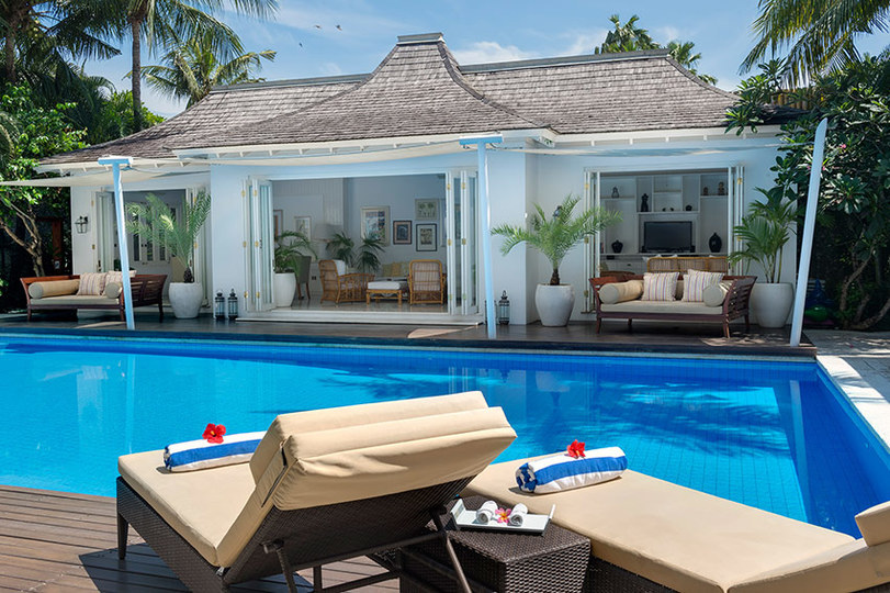 Rent a Luxury Villa in Bali Close to the Beach, Bali Villa 1037