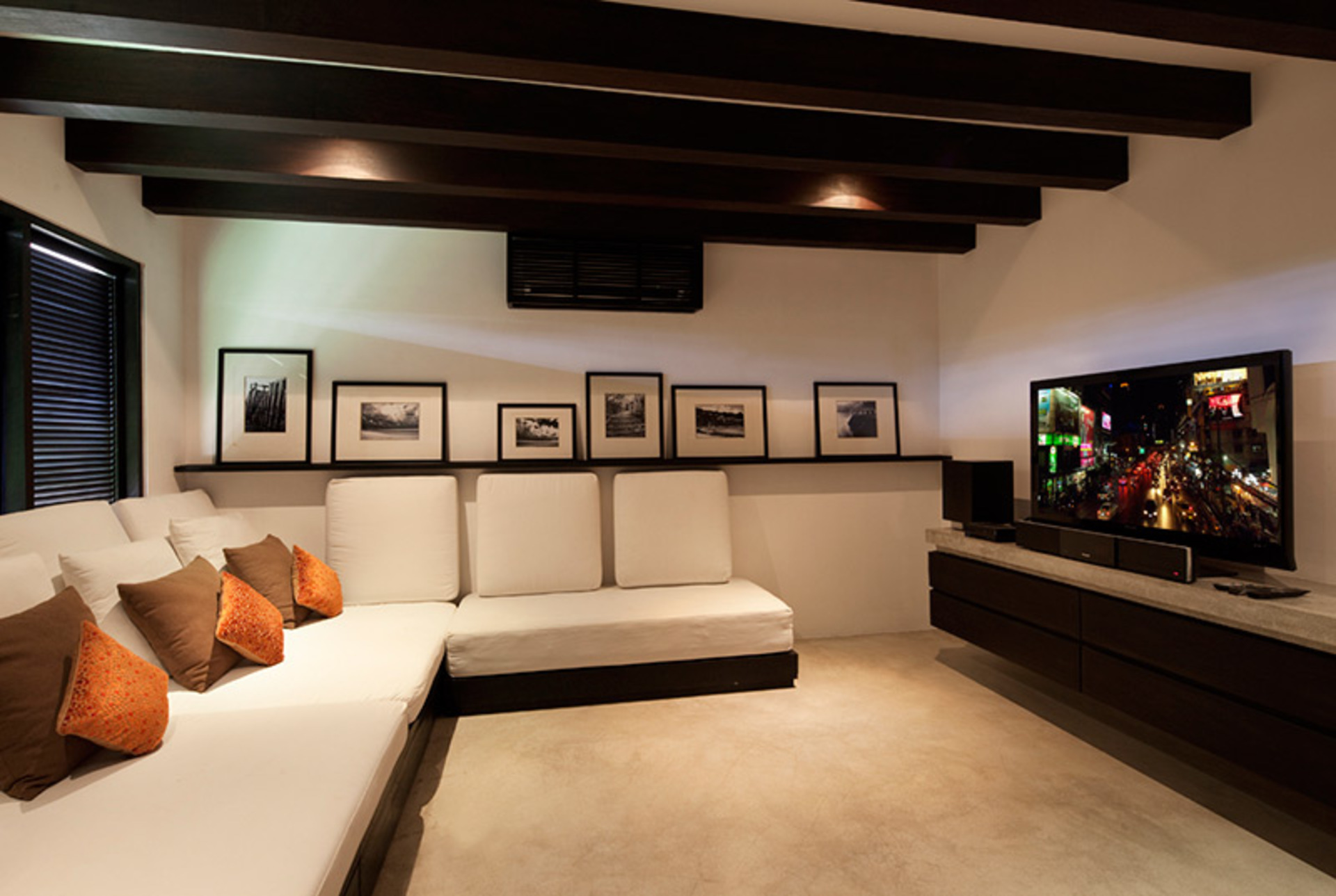 Luxury 5-Star Villa Steps from Echo Beach, Bali 1040