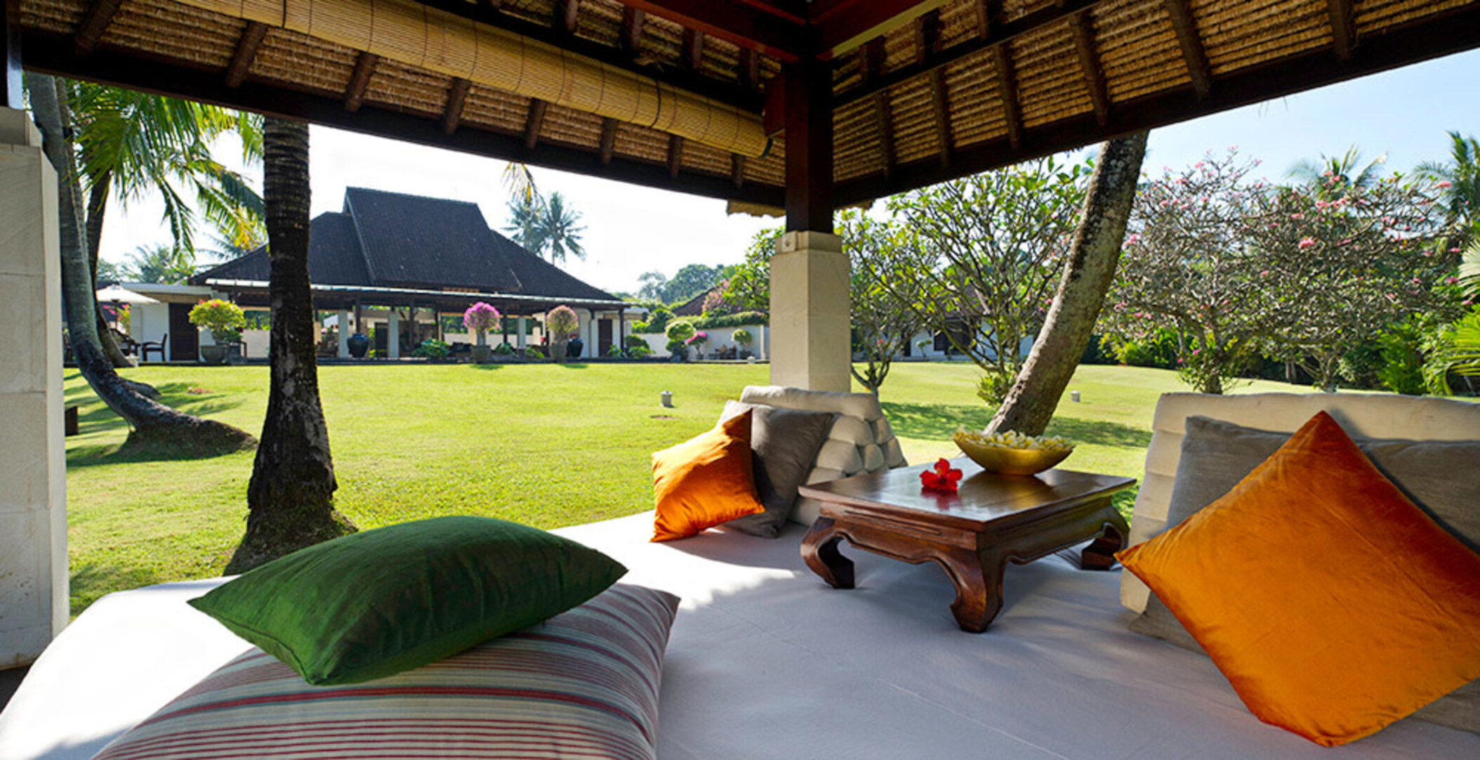 Private Beachside Escape with Lush Grounds – Bali Villa 1044