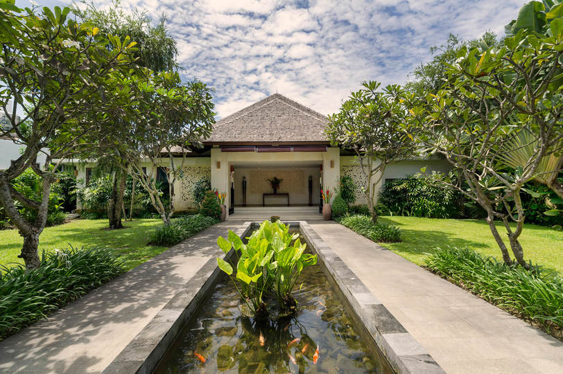 Elegance in Every Sunset – Bali Villa 1047