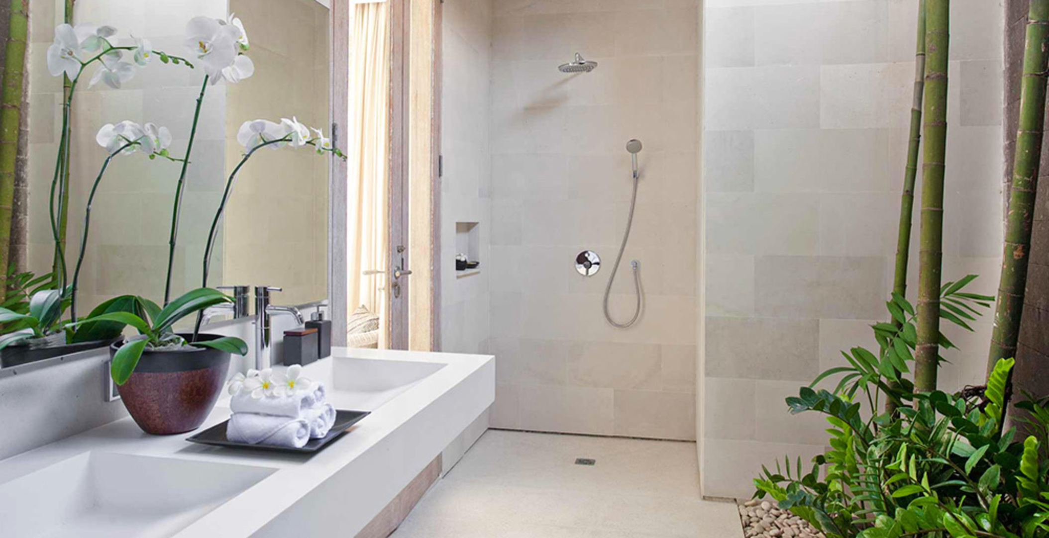 Serenity by the Shoreline – Bali Villa 1048