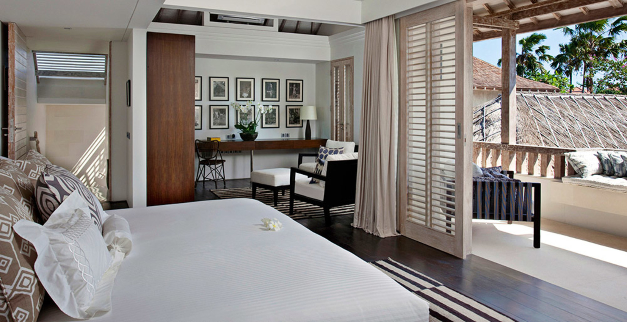 Serenity by the Shoreline – Bali Villa 1048
