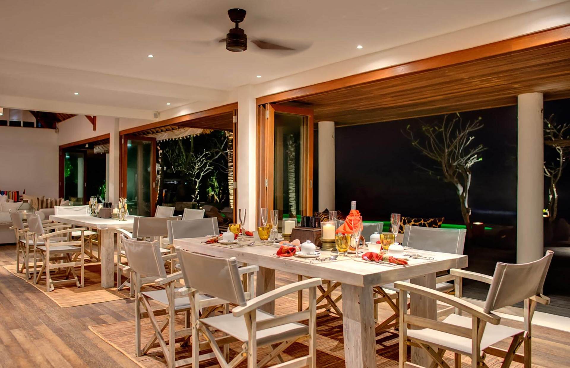 Chic Beachfront with Pool & Style – Bali Villa 1052