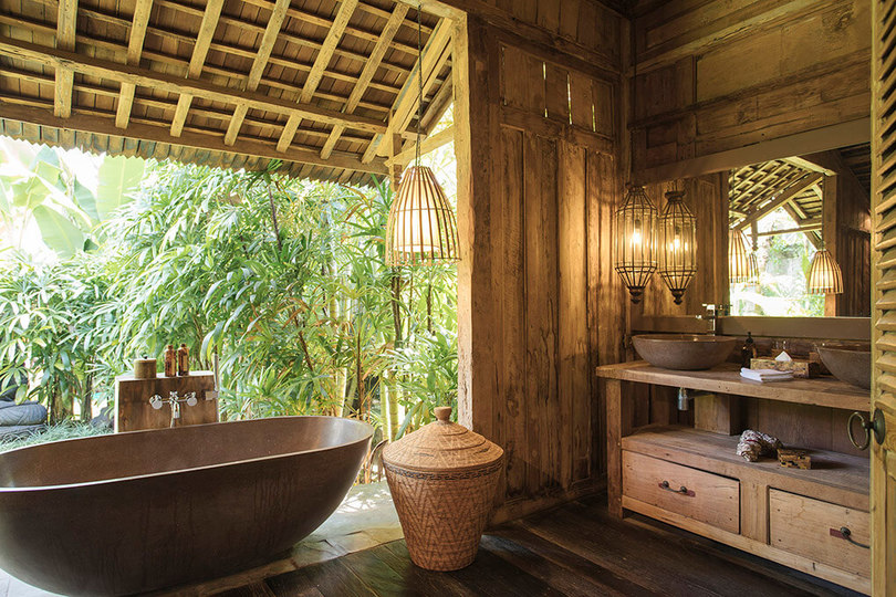 Seaside Luxury with Cultural Charm – Bali Villa 1054