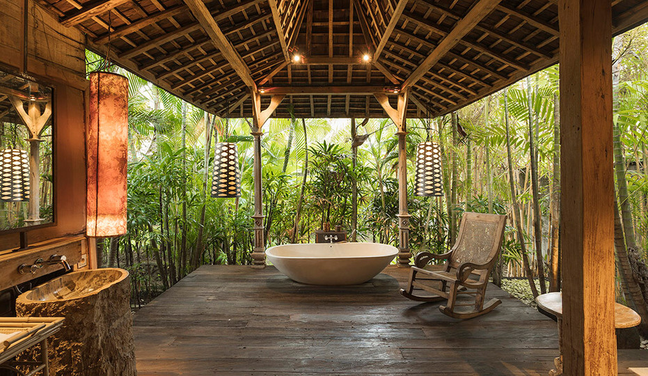 Seaside Luxury with Cultural Charm – Bali Villa 1054