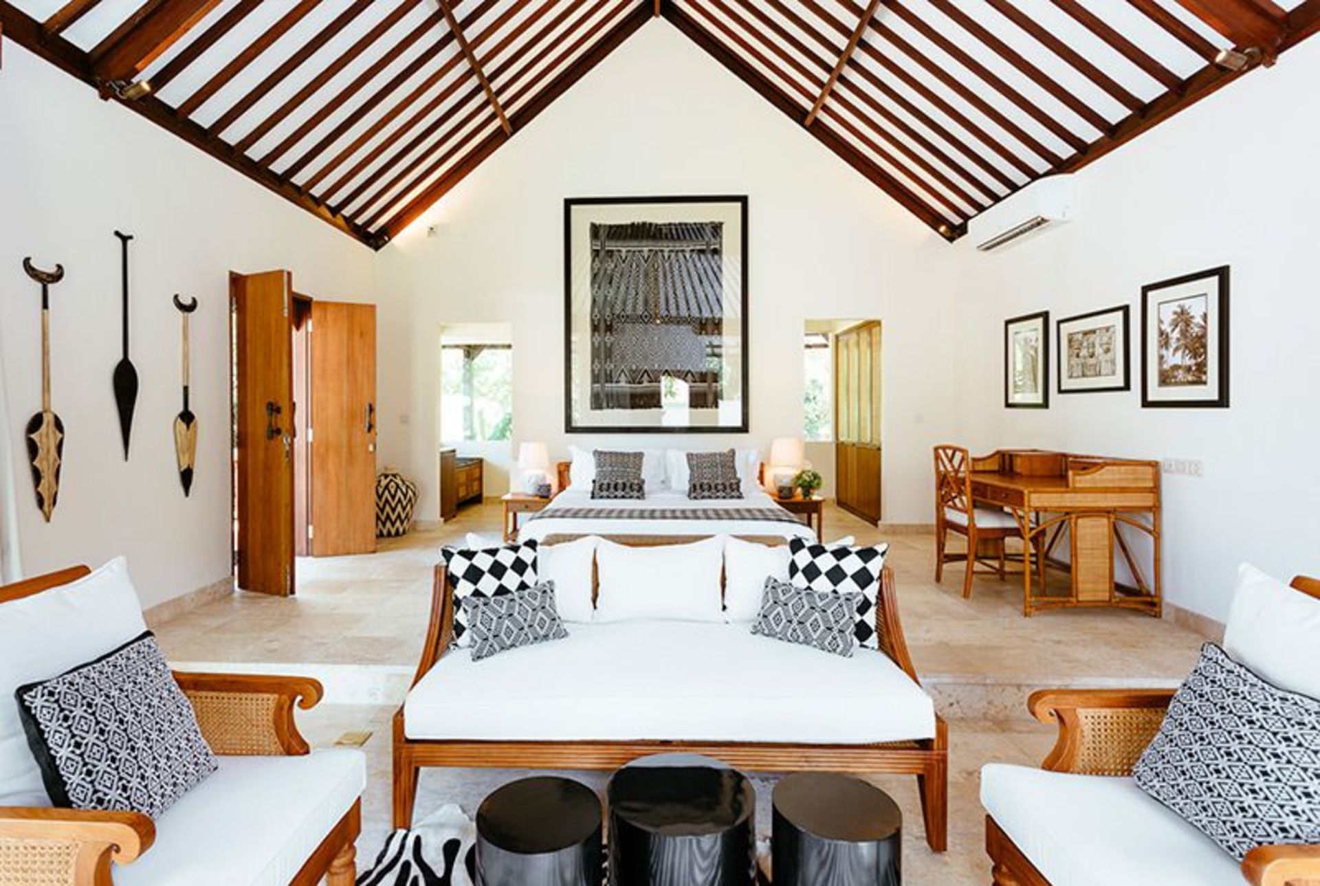 Elegant Tropical Escape –  Bali Villa 1063