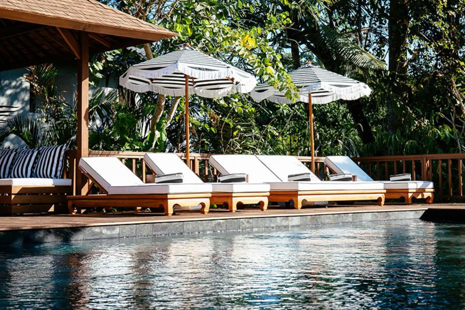 Elegant Tropical Escape –  Bali Villa 1063