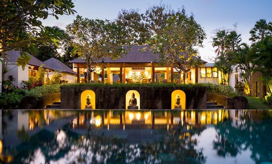 Elegant Tropical Escape –  Bali Villa 1063
