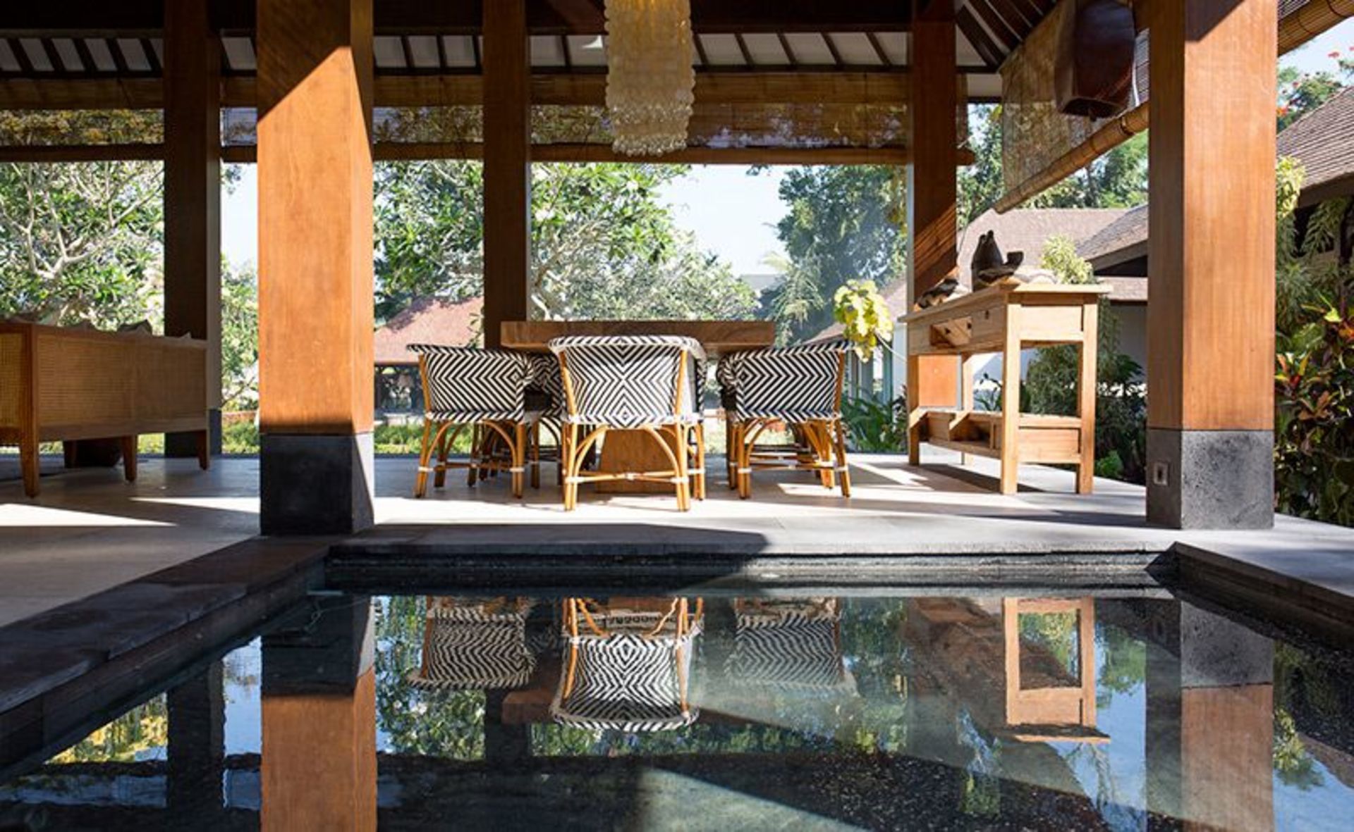 Elegant Tropical Escape –  Bali Villa 1063