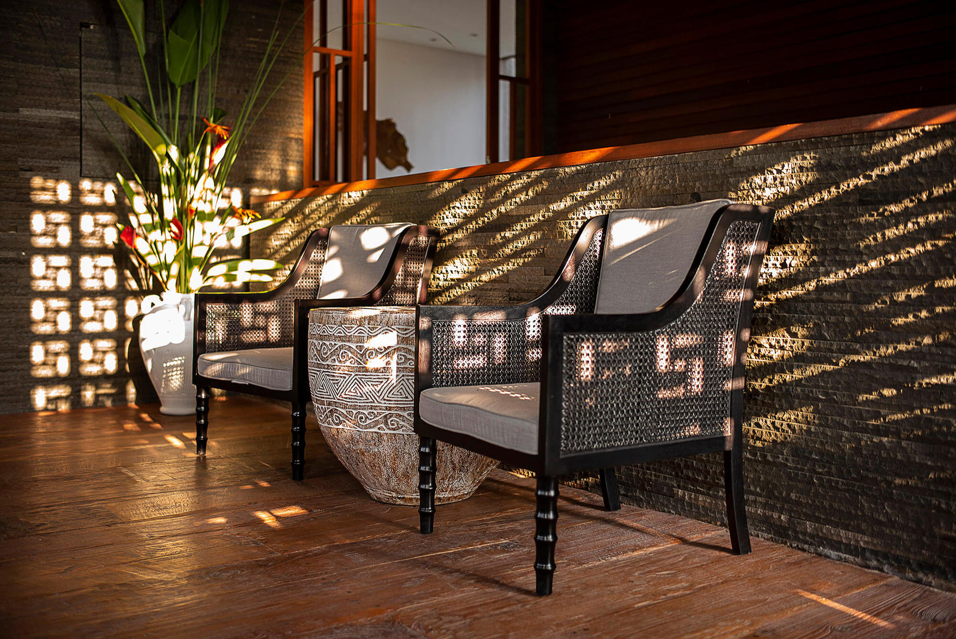 Stylish Beachside Villa with Pool & Stunning Views – Bali Villa 1068