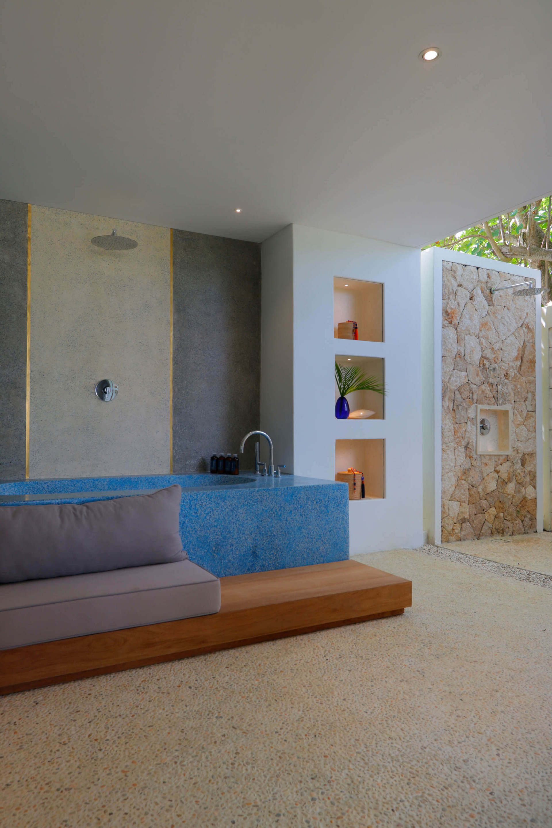 Steps from the Sea, Wrapped in Luxury – Bali Villa 1073