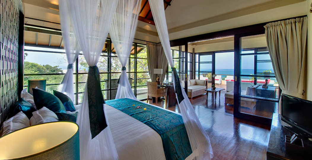 Beachfront Bliss Awaits You – Bali Villa 1076
