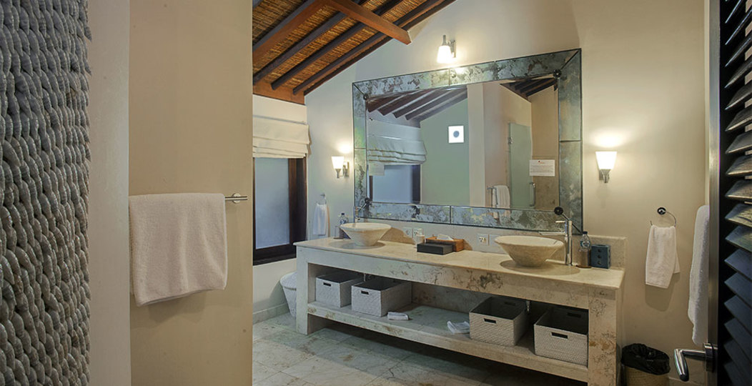 Seaside Bliss and Serenity, Bali Villa 1077