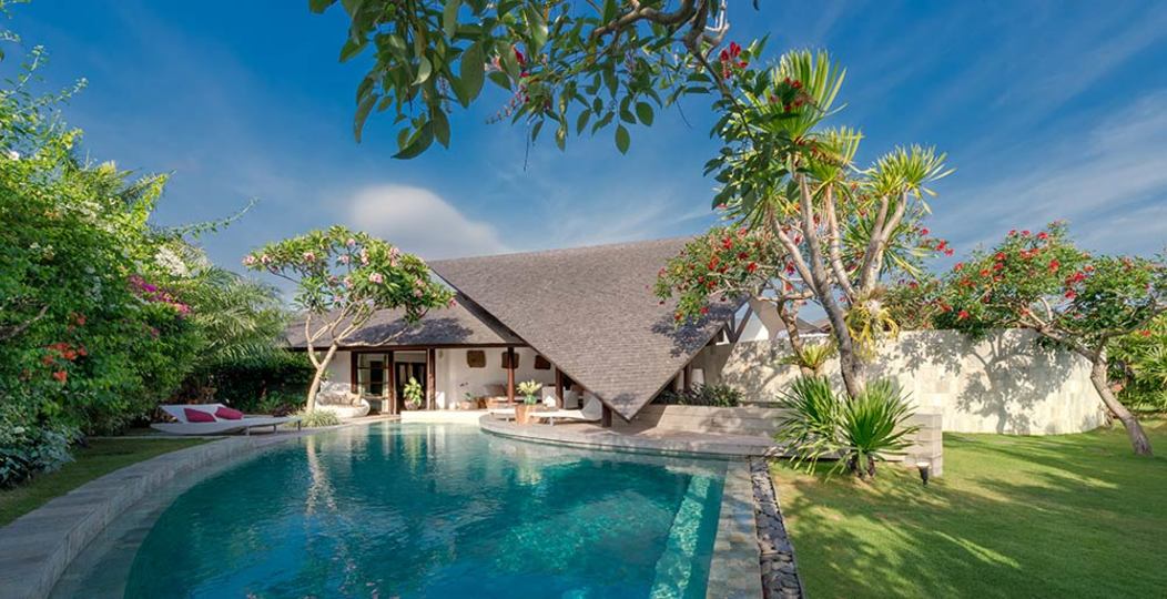Dreamy Seminyak Hideaway by the Sea – Villa 1086