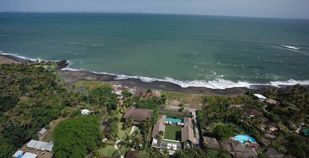 Luxury by the Ocean’s Edge – Bali Villa 1087