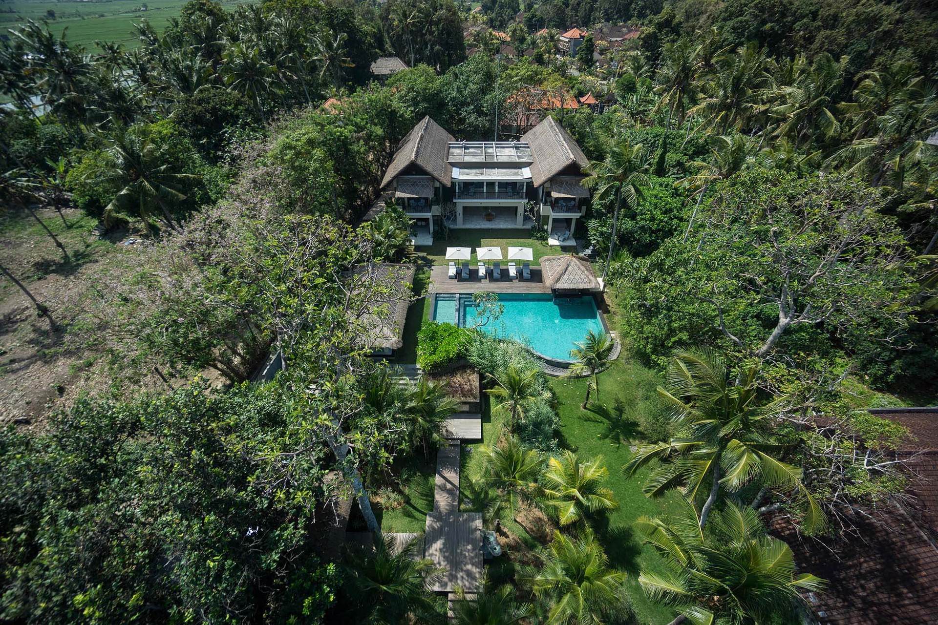 Luxury by the Ocean’s Edge – Bali Villa 1087