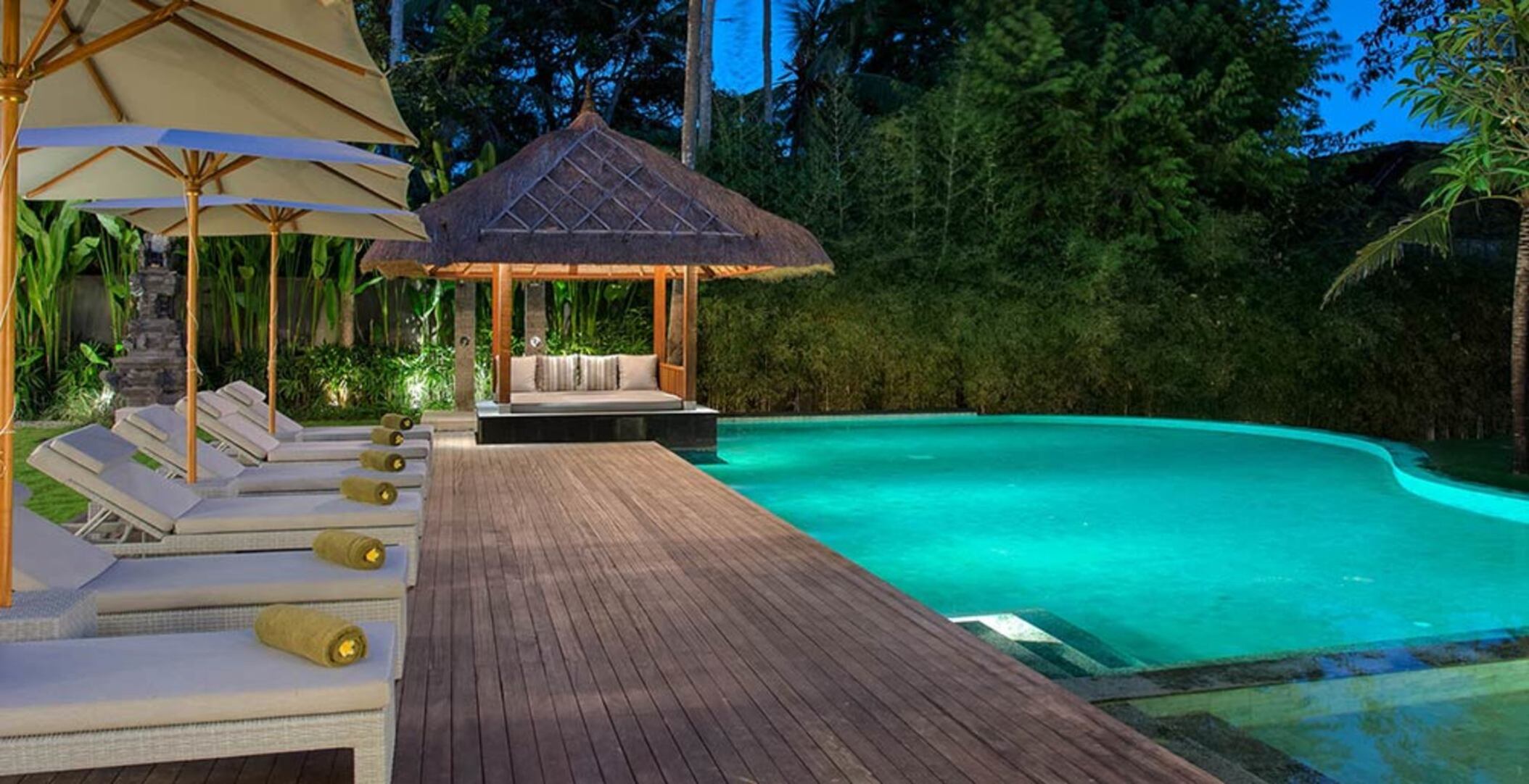 Luxury by the Ocean’s Edge – Bali Villa 1087