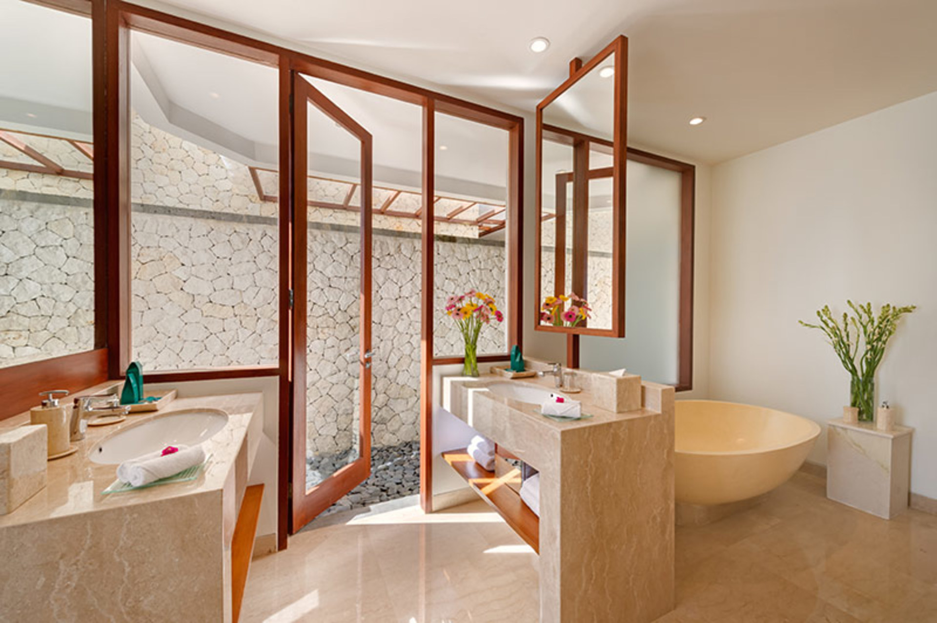 Secluded Elegance with Ocean Views – Bali Villa 1090