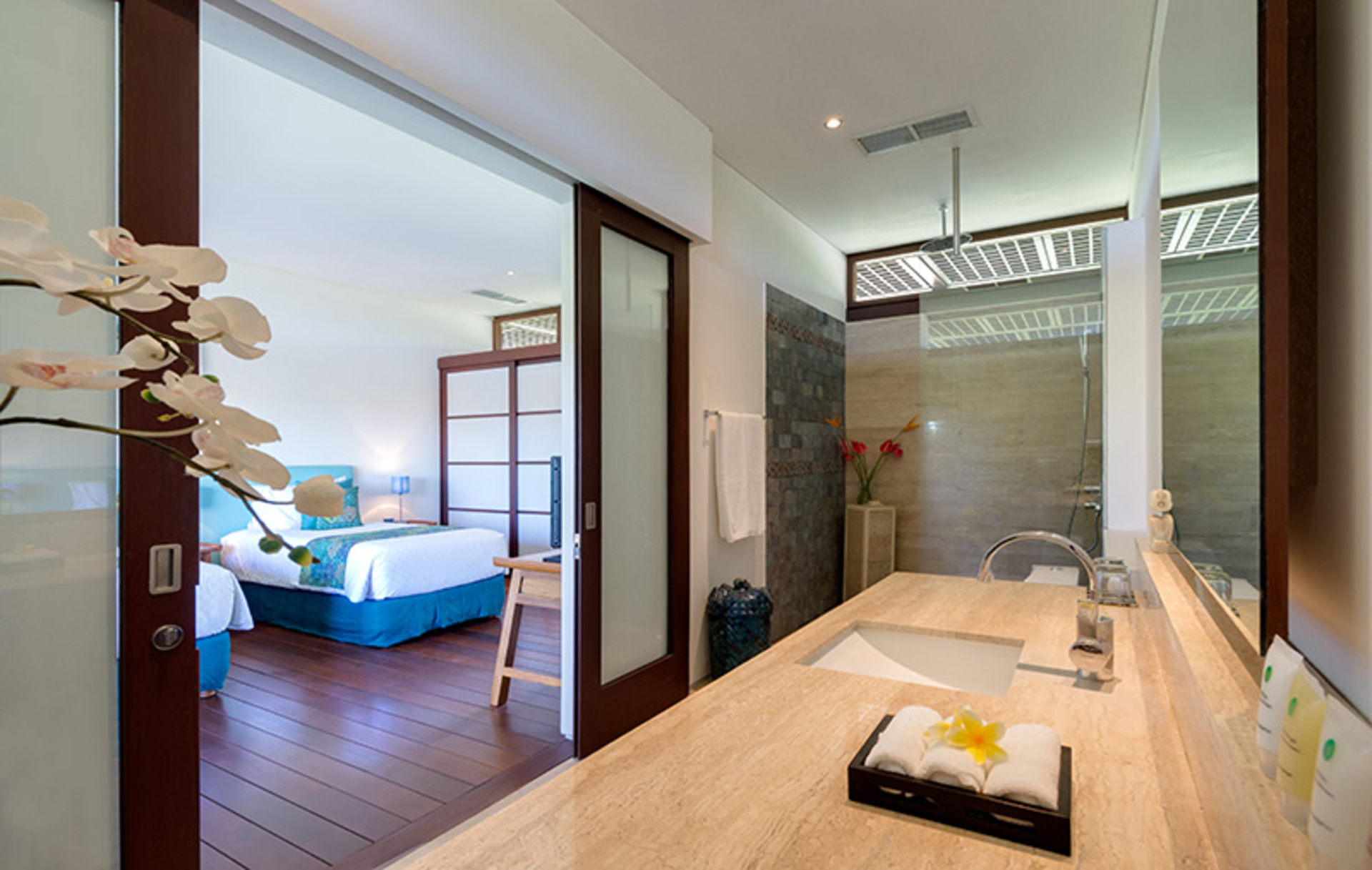 Serene Luxury Retreat with Poolside Bliss – Villa 1097