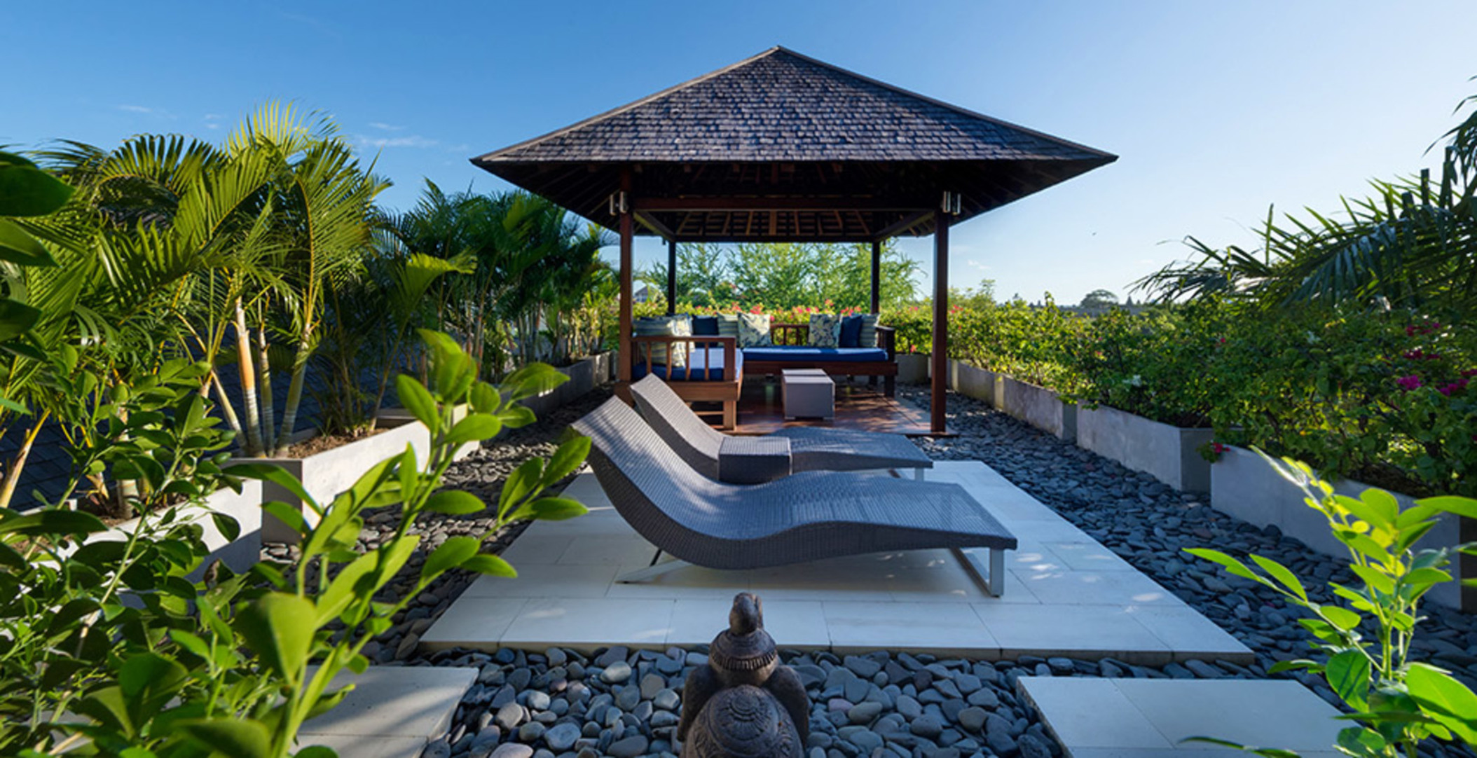 Spacious Luxury Retreat Near Beach – Bali Villa 1098