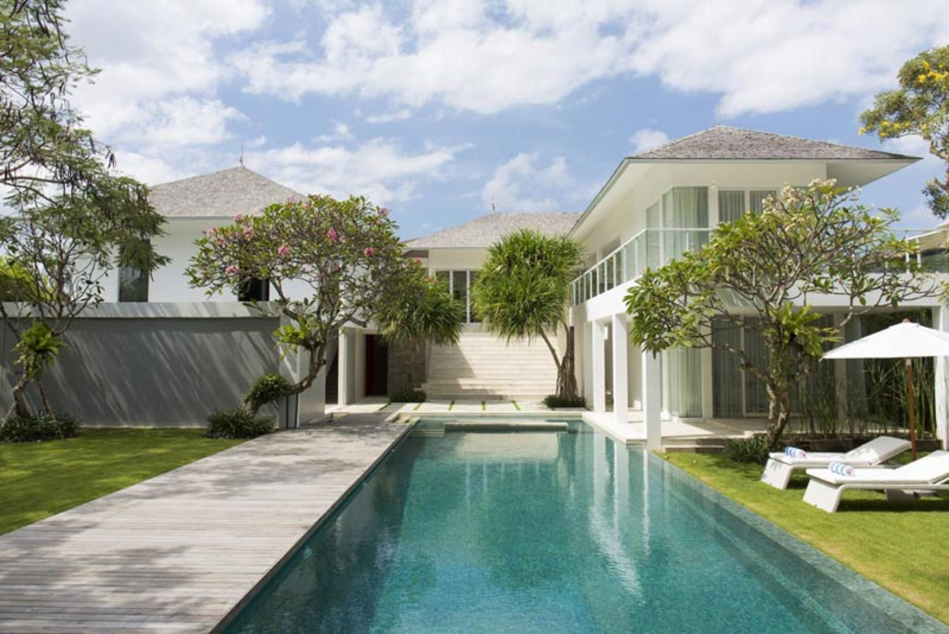 Modern Beachside Escape with Private Pool – Bali Villa 1108