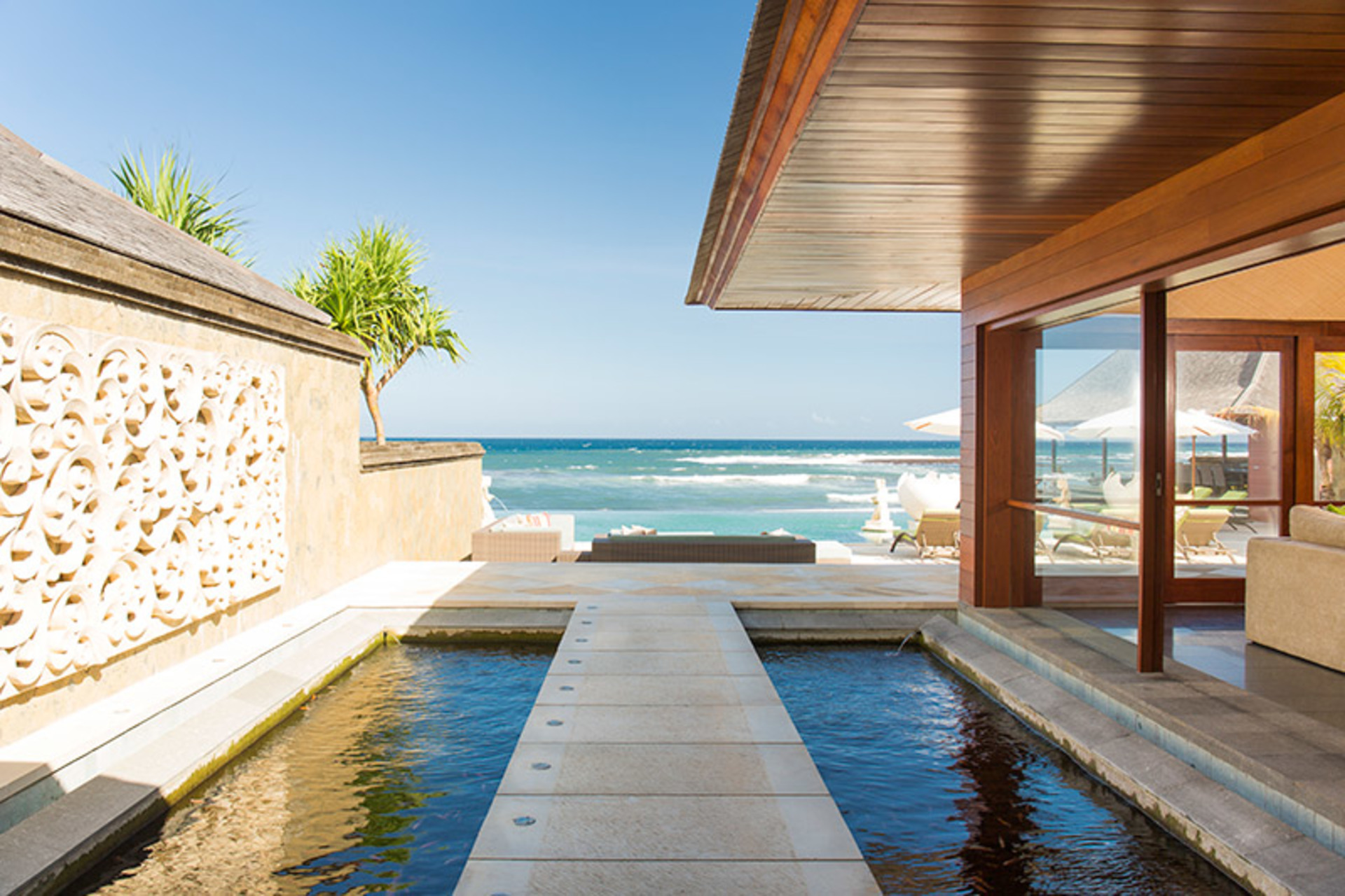 Private Beachfront Escape – Bali Villa 1115