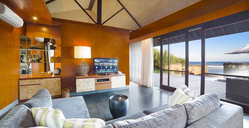 Private Beachfront Escape – Bali Villa 1115