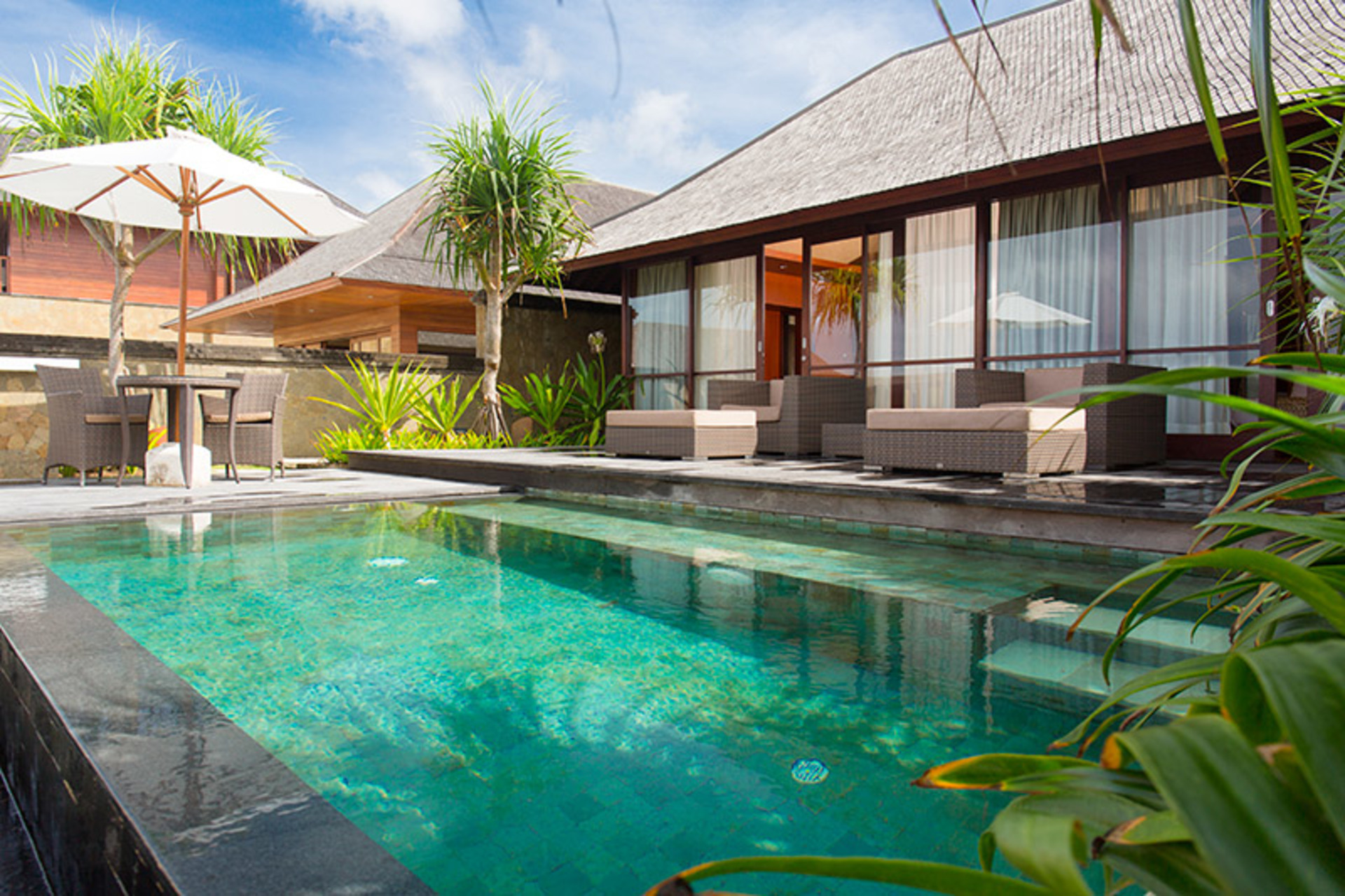 Private Beachfront Escape – Bali Villa 1115