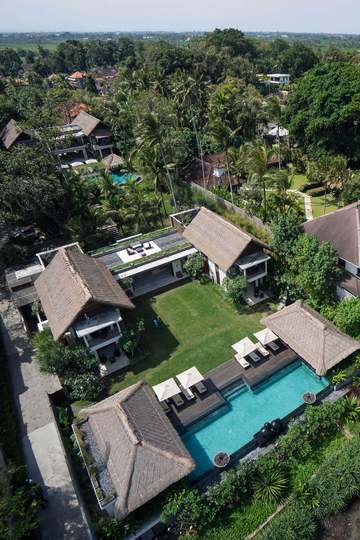 Rent a Luxury Villa in Bali Close to the Beach, Bali Villa 1130