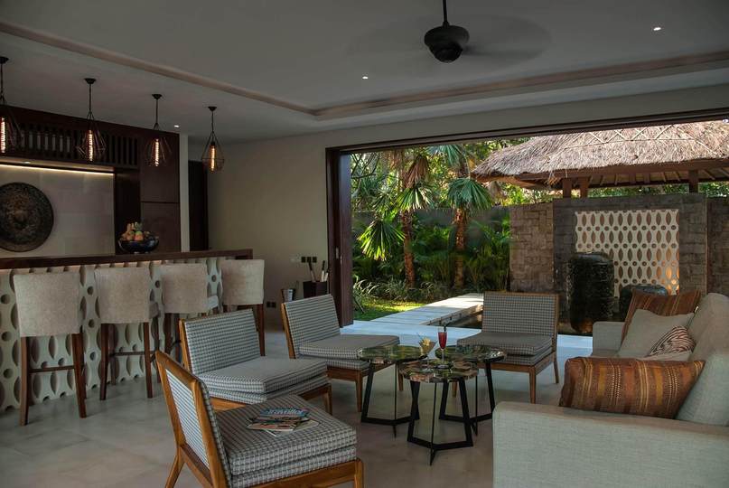 Rent a Luxury Villa in Bali Close to the Beach, Bali Villa 1130