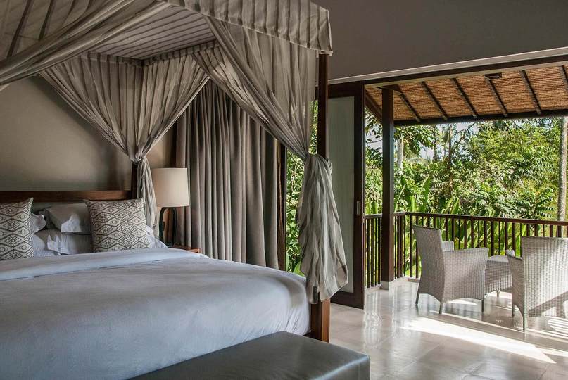 Rent a Luxury Villa in Bali Close to the Beach, Bali Villa 1130