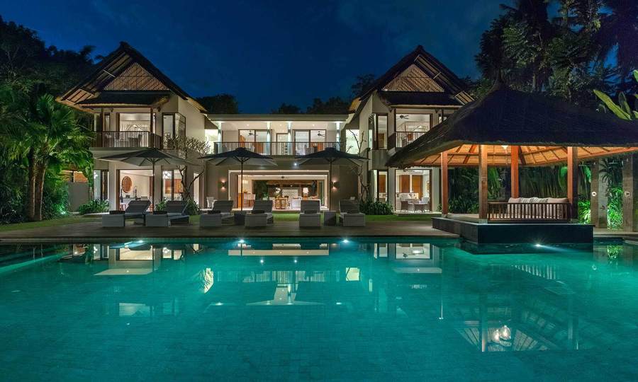 Rent a Luxury Villa in Bali Close to the Beach, Bali Villa 1130