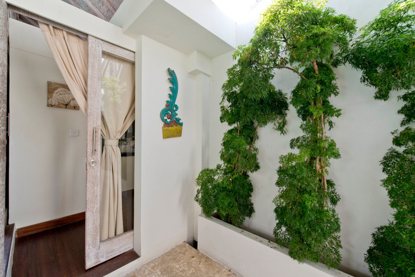 At Last, Rent Your Own 5 Star Private Villa in Seminyak at an Affordable Rate, Bali Villa 1145